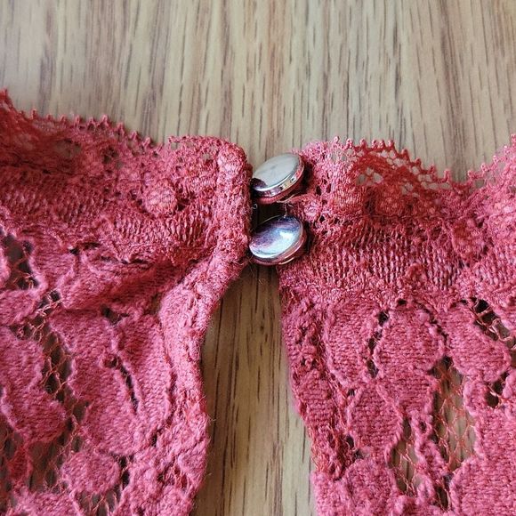 7AVENUE sleevesles top size Medium color raspberry - Picture 15 of 16